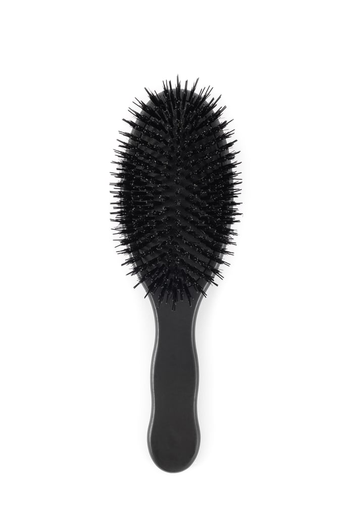 BRUSH-Z3 _ OVAL BRUSH BLACK 02Hair extensions maintenance